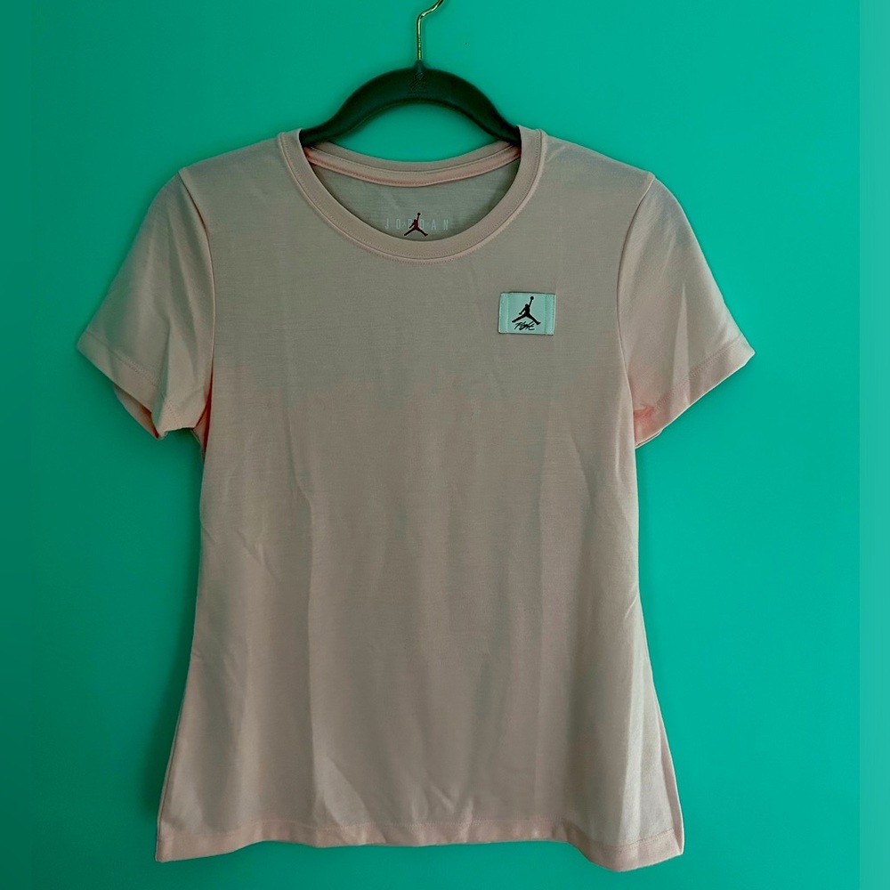 Air Jordan Women’s Tee (S)